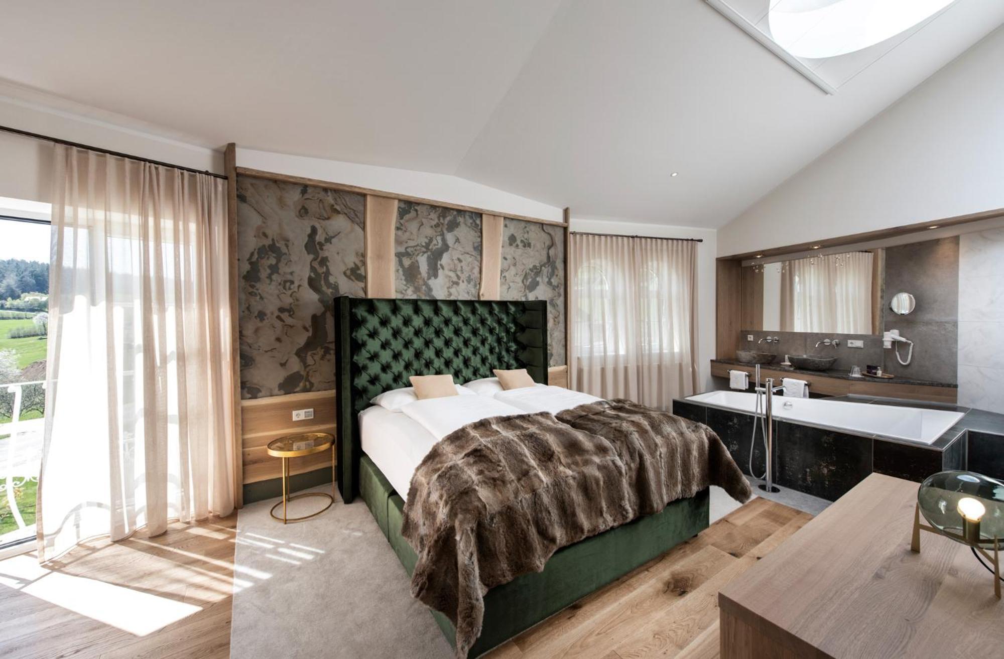 Bergergut Geniesserhotel Afiesl Buitenkant foto