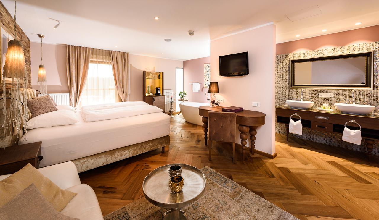 Bergergut Geniesserhotel Afiesl Buitenkant foto